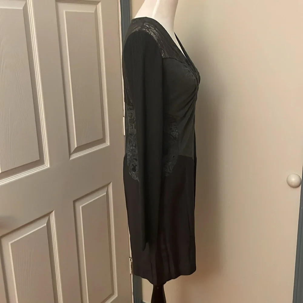 Dress - Picture 3 of 9